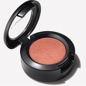 NIB MAC EYE SHADOW IN THE SHADE “EXPENSIVE PINK VELUXE PEARL”